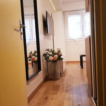 Montmorency Apartmán