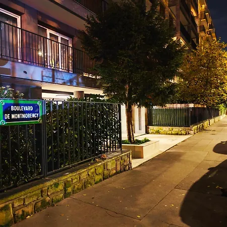 Апартаменты Montmorency Париж