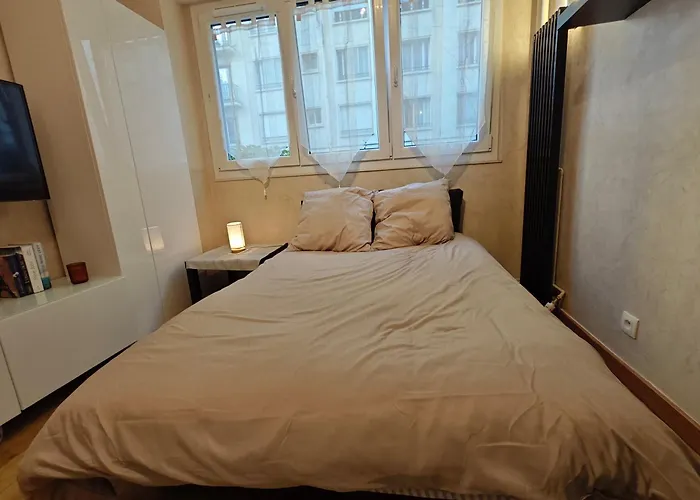 Montmorency Apartmán *